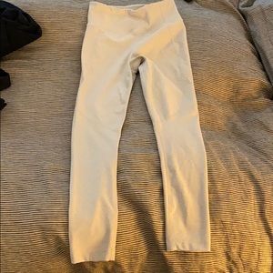 Outdoor voices warm up leggings. Beige xs